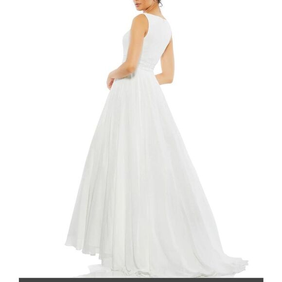 IEENA FOR MAC DUGGAL White CHIFFON LONG EVENING DRESS NWOT Size 2 - Picture 2 of 10
